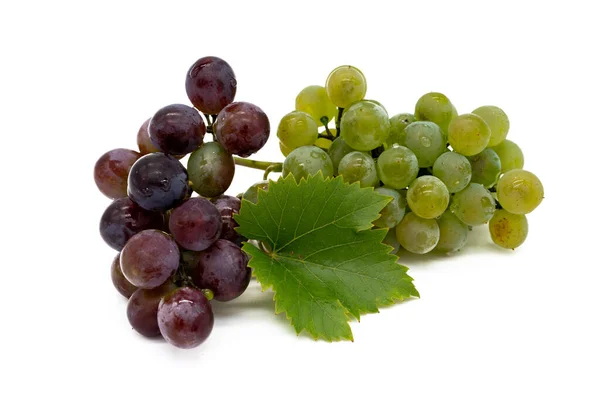 Uvas Rojas Blancas Aisladas Sobre Fondo Blanco — Foto de Stock