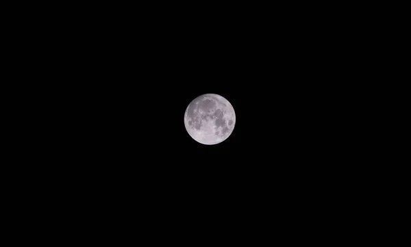 Pełnia Księżyca Czarnym Niebem — Zdjęcie stockowe