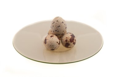 przepiórczych jaj na szkło talerzyk