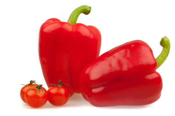 Drie cherry tomaten en rode paprika samenstelling — Stockfoto