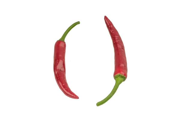 Rode chilipepers geïsoleerd op wit — Stockfoto