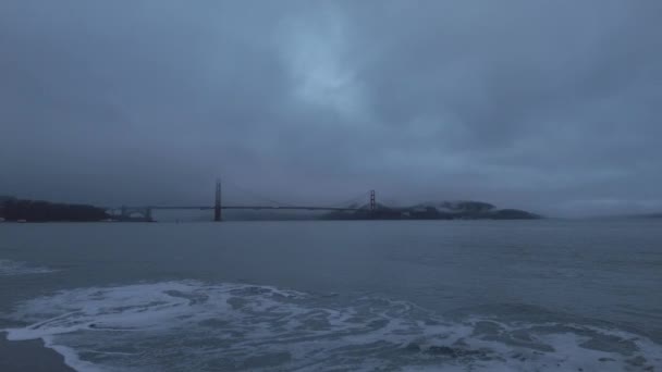 Brzké ráno Golden Gate Bridge San Francisco Mist — Stock video