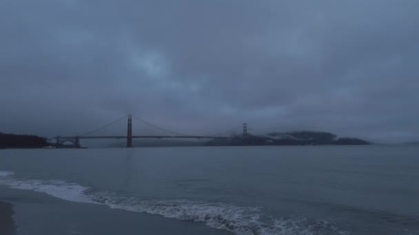 De manhã cedo Golden Gate Bridge San Francisco Névoa — Vídeo de Stock