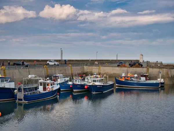 Several Fishing Boats Moored Harbour Seahouses Northumberland Coast North East — Stock Photo, Image