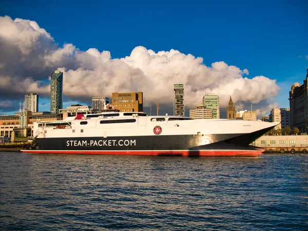 Isle Man Ferry Hsc Manannan Moored Liverpool Sunny Day Modern — Stock Photo, Image