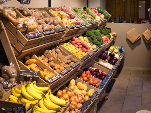 Expositions Colorées Fruits Légumes Frais Par Les Épiceries Vertes Dans — Photo
