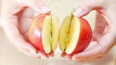 apple'nın iki yarısı