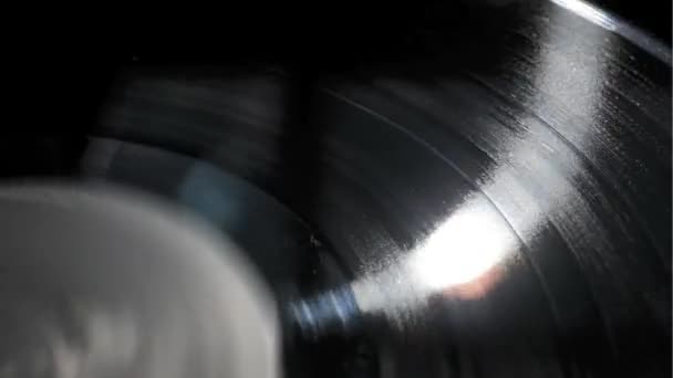 Vinyl record playing — Stock Video