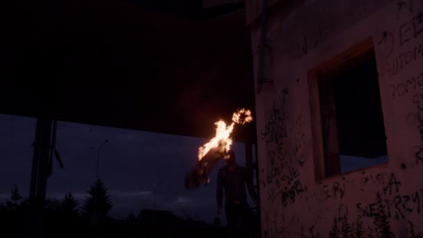 Skateboard on fire — Stock Video