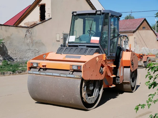 Yol silindiri yol yapımı