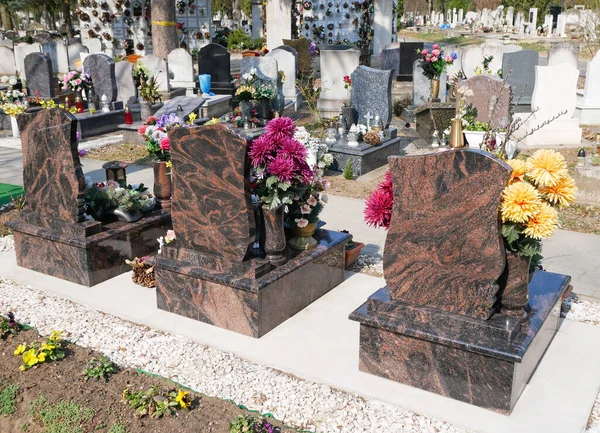 Pedras Tumulares Cemitério Público — Fotografia de Stock