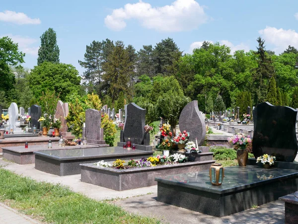 Tumbas Cementerio Público —  Fotos de Stock