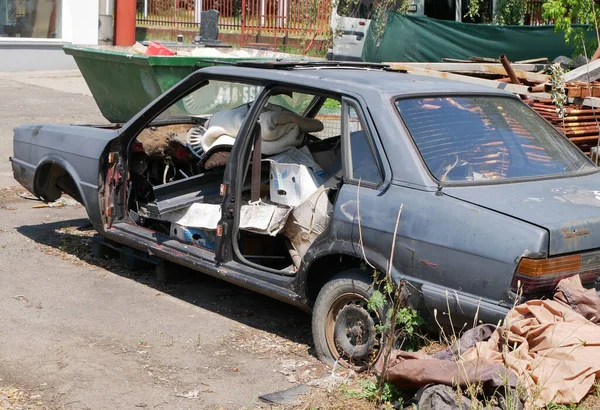 Destruição Carro Velho Ferro Velho — Fotografia de Stock