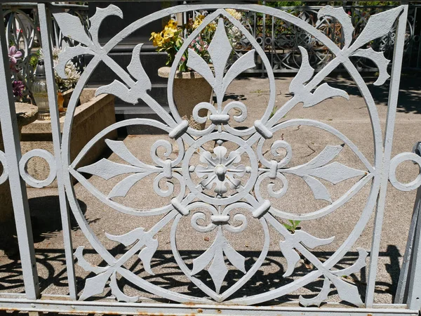 Old Ornate Metal Fence Public Cemetery — Stock Photo, Image