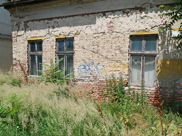 Vieille Maison Abandonnée Ruine Dans Ville — Photo