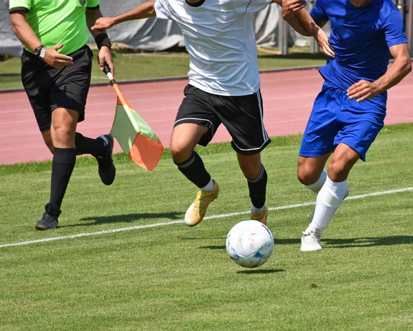 Soccer Players Action Outdoor Match —  Fotos de Stock