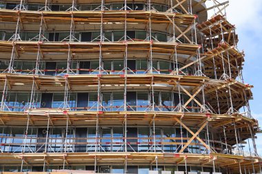 Yeni bir apartman inşaatı