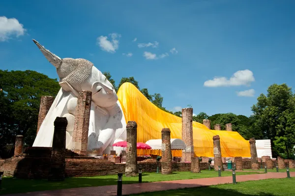 Buda khuninthapramul Tapınağı, angthong, Tayland, uyku — Stok fotoğraf