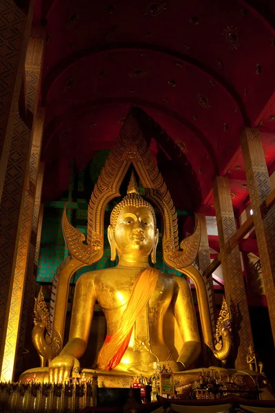 Grande Buda no templo Tonson, Angthong, Tailândia — Fotografia de Stock