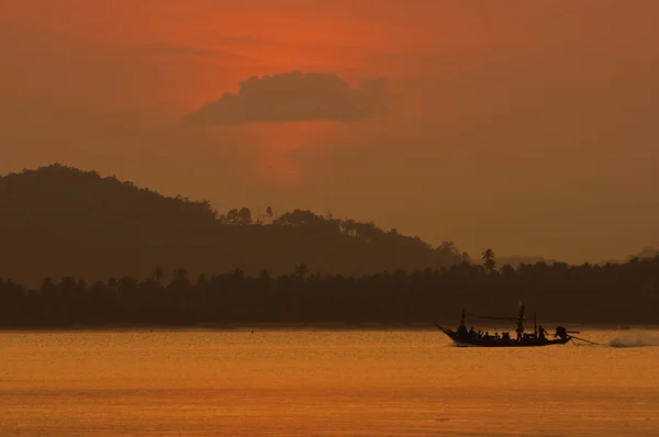 Long-tailed boat at Chumporn — Stock Photo, Image