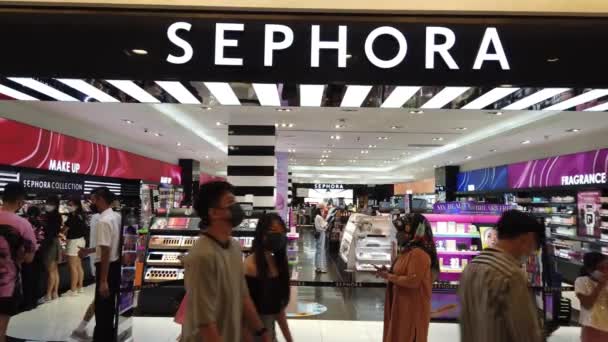 Kuala Lumpur Malaysia October 2021 Sephora Storefront Popular Worldwide Vanity — Stock Video
