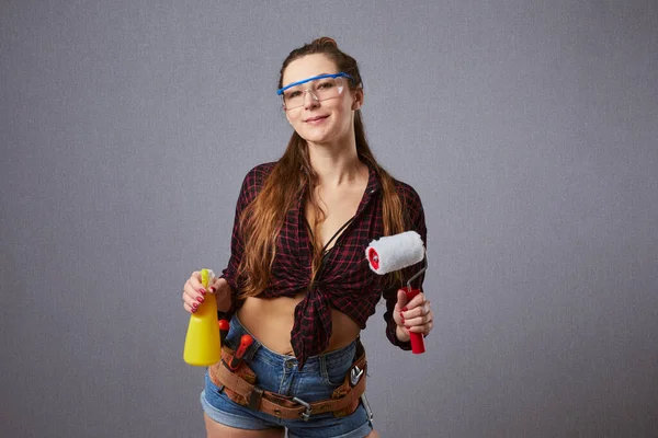 Young Longhaired Woman Makes Renovation Gloves Paint Roller Gray Background — Stock Photo, Image