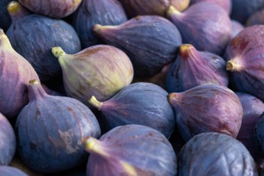 Pazarda taze incir arkaplan meyveleri