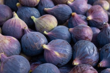 Pazarda taze incir arkaplan meyveleri