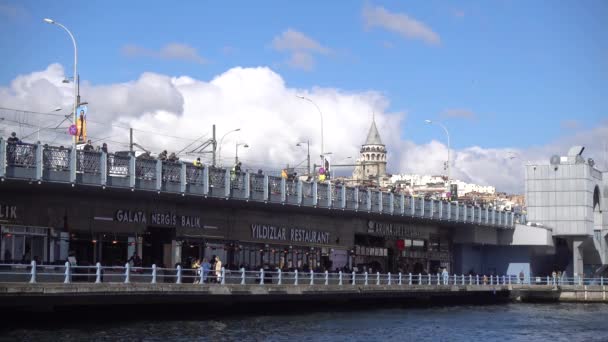 伊斯坦布尔 加拉塔大桥 加拉塔的景观 土耳其2021年9月 伊斯坦布尔 — 图库视频影像
