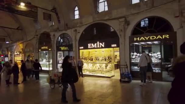 イスタンブールのグランドバザールのインテリアは 市内最古の市場 トルコイスタンブール2021年9月 — ストック動画