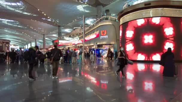 Istanbul Flygplats Avgångshallen Interiör Med Passagerare Turkiet Istanbul September 2021 — Stockvideo