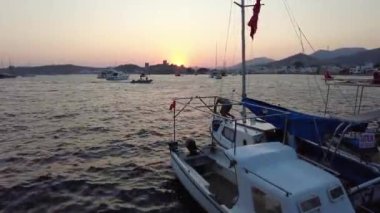 Gün batımında Bodrum Ege Denizi. Bodrum Türkiye Ağustos 2021