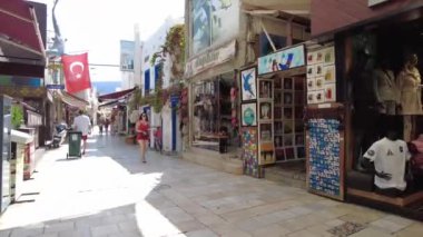 Turistlerle bodrum hoping caddesi. Bodrum Türkiye Ağustos 2021