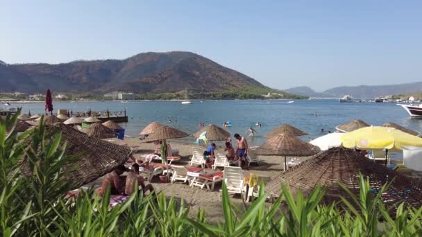 Icmelera Strand Nyaralás Turisták Város Marmaris Marmaris Törökország Augusztus 2021 — Stock videók