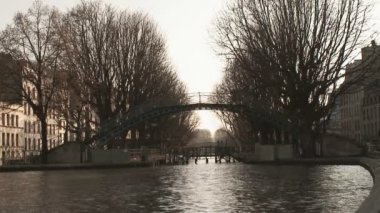 canal Paris Köprüsü
