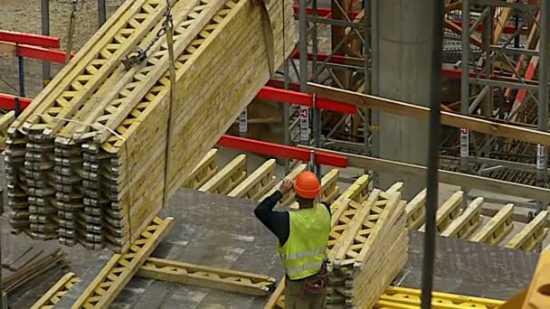 Trabajadores de la construcción — Vídeos de Stock