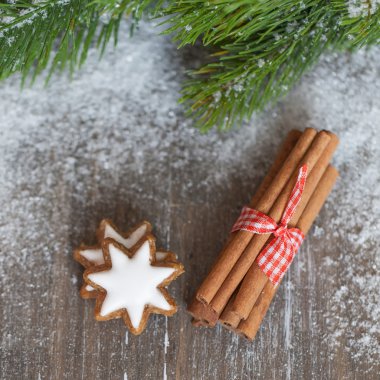 Kakuleden gingerbread ile