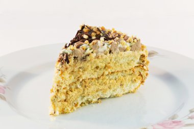 Fındıklı pasta çikolata kırıntı ile