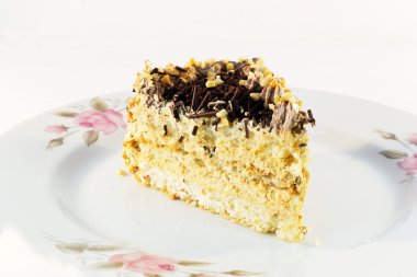 Fındıklı pasta çikolata kırıntı ile