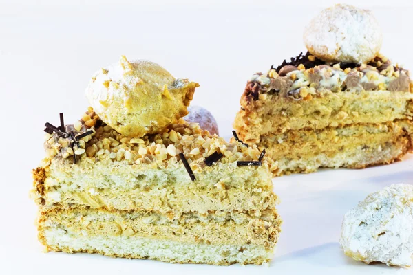 Torta di noci con una briciola di cioccolato — Foto Stock