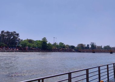 Haridwar, Hindistan 2022: Ganga Nehri 'nin gündüz çekimleri