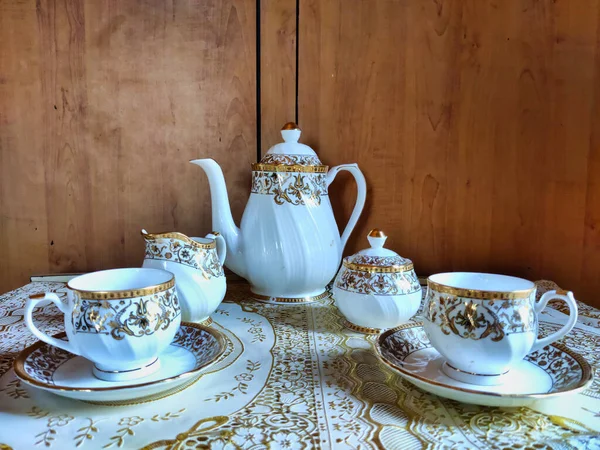 Picture Beautiful Tea Set Having Cups Kettle Utensils Milk Sugar — Stock Photo, Image
