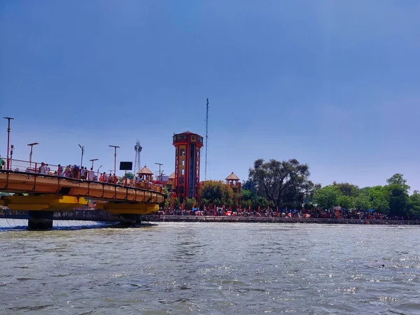 Haridwar, Hindistan 2022: Ganga Nehri 'nin gündüz çekimleri