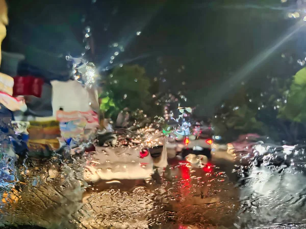 Картина Крапель Води Скляному Вікні Вночі Під Час Сезону Дощів — стокове фото