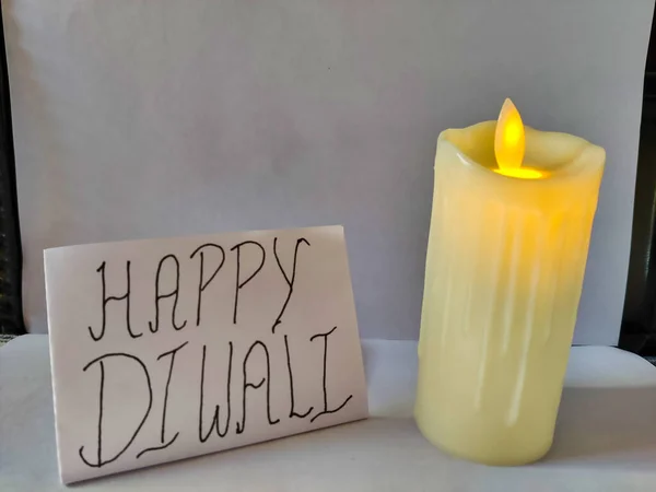 Zdjęcie Zapalonej Świecy Święto Diwali Tabliczka Napisem Happy Diwali — Zdjęcie stockowe