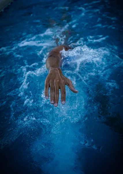 Detalles Del Nadador Entrenando Piscina — Stock Photo, Image