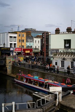 Resimler de las calles de londres y sus edificios