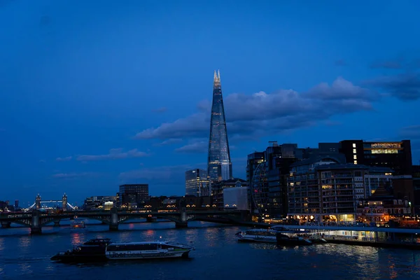 Resimler de las calles de londres y sus edificios