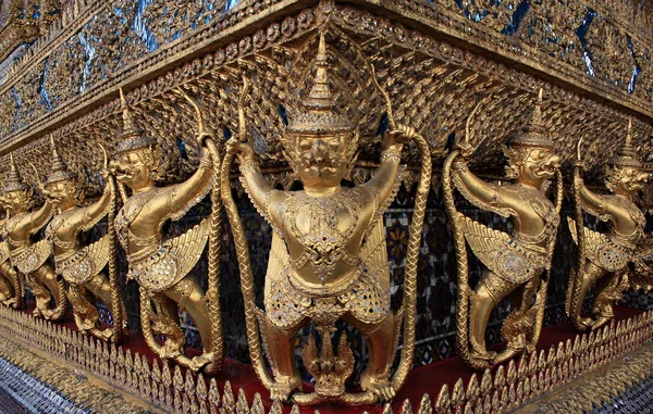 wat phra kaew, bangkok, Tayland altın garuda