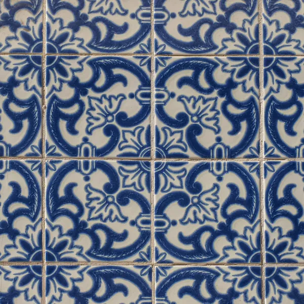 Fragment Ściany Budynku Zabytkowymi Ceramicznymi Płytkami Ściennymi Azulejos Zamknij Abstrakcyjne — Zdjęcie stockowe
